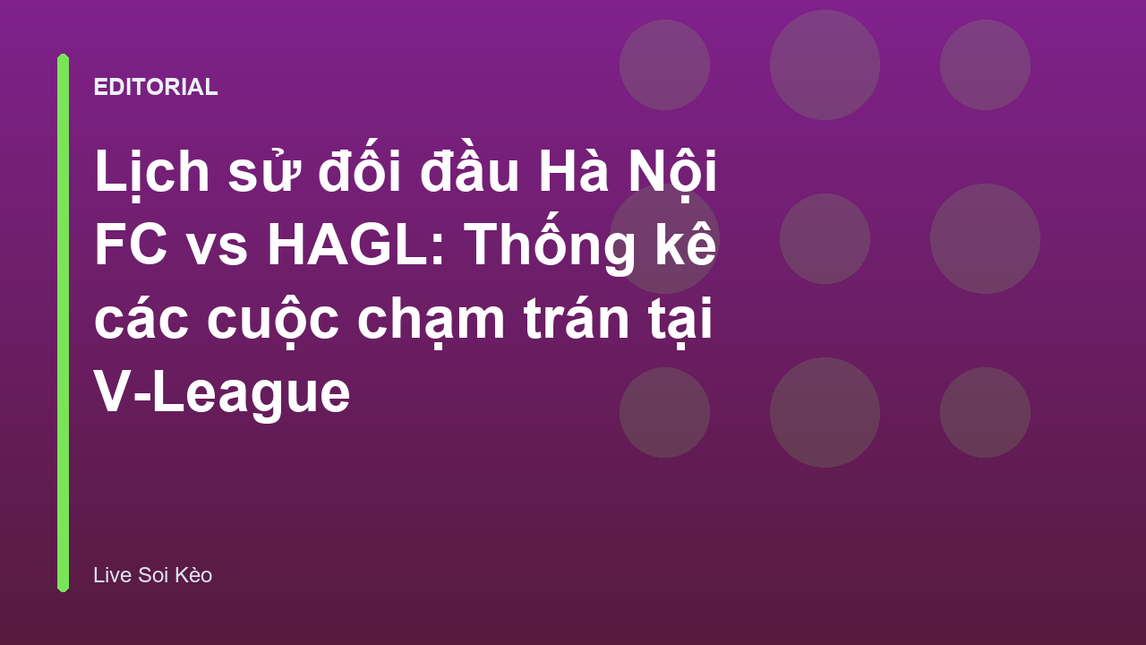 Cầu thủ Hà Nội FC và HAGL tranh chấp bóng trong trận đấu V-League